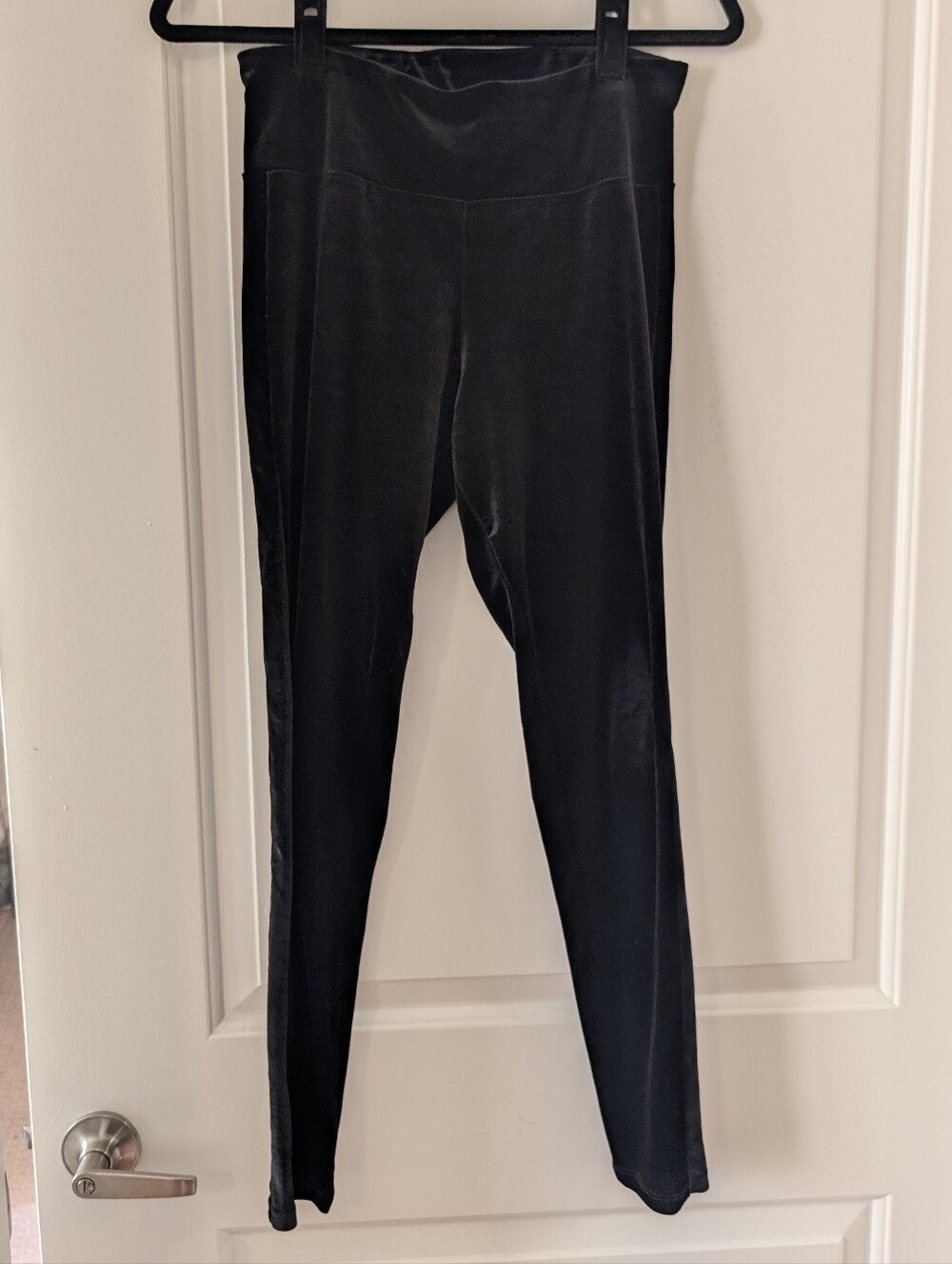 Black Velvet High-Waist Leggings - Sz M